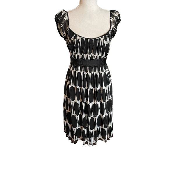 Speechless black white geometric print dress round neck size large cap sleeves - Picture 4 of 13